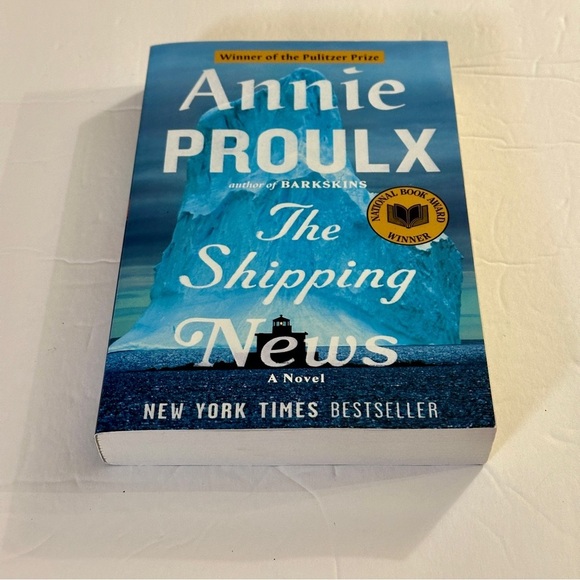The Shipping News: A Novel by Annie Proulx | Literary Fiction |  Paperback Book - Picture 6 of 7